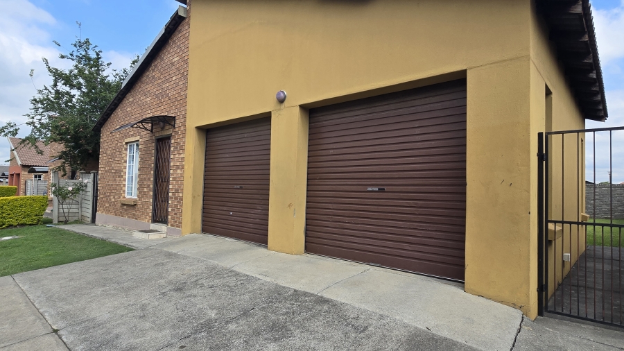 3 Bedroom Property for Sale in Waterval East North West